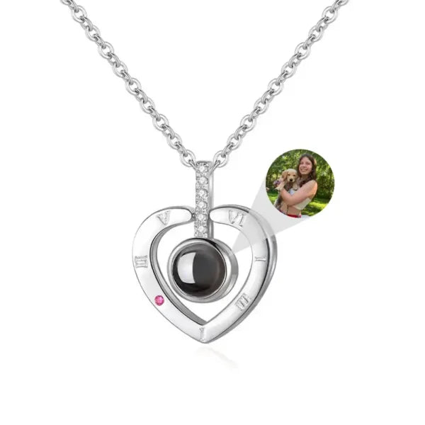 Collana con proiezione di diamanti a forma di cuore per la fidanzata