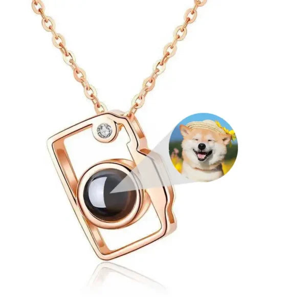 Collana in argento personalizzata con fotocamera per proiezione di foto