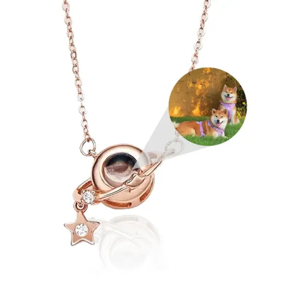 Personalized planet projection necklace, decorated with stars, for friends