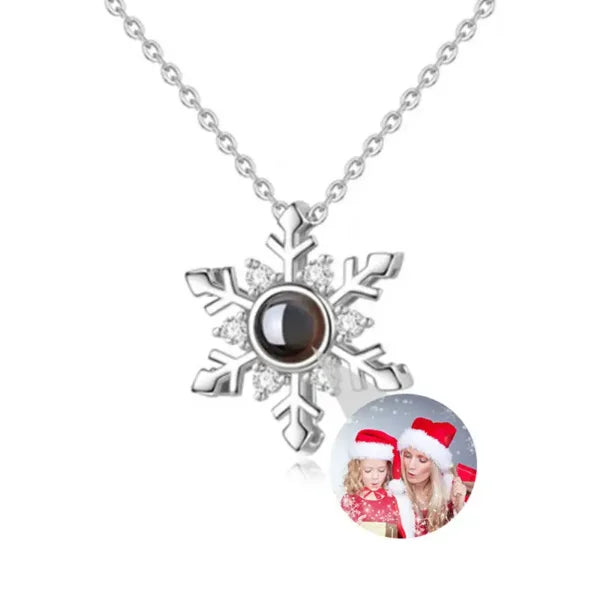 Collana personalizzata con proiezione di pendenti con diamanti e fiocchi di neve